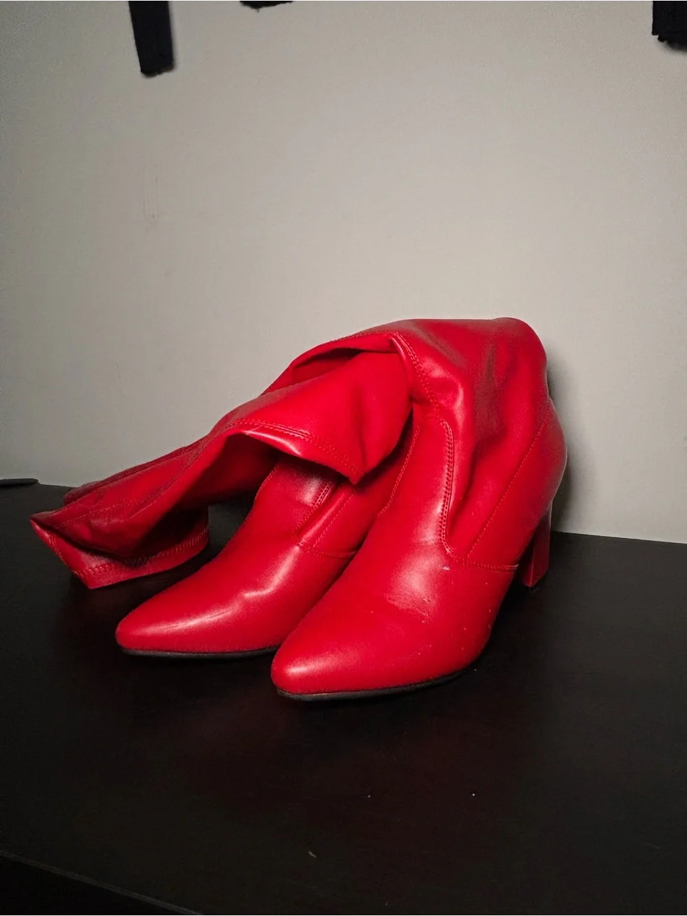 Red Women's Pointed Toe Mid-Heel Boots